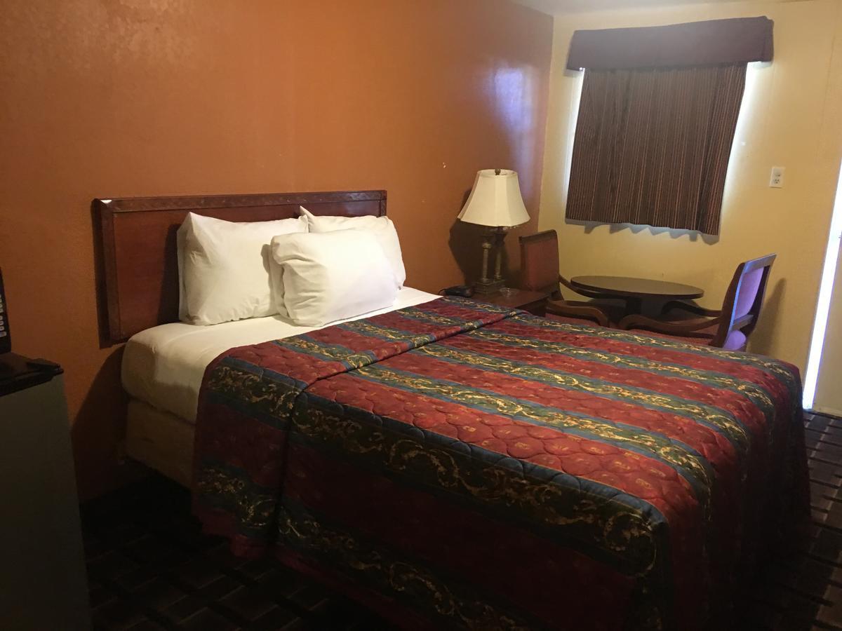 Royal Inn Early Kültér fotó